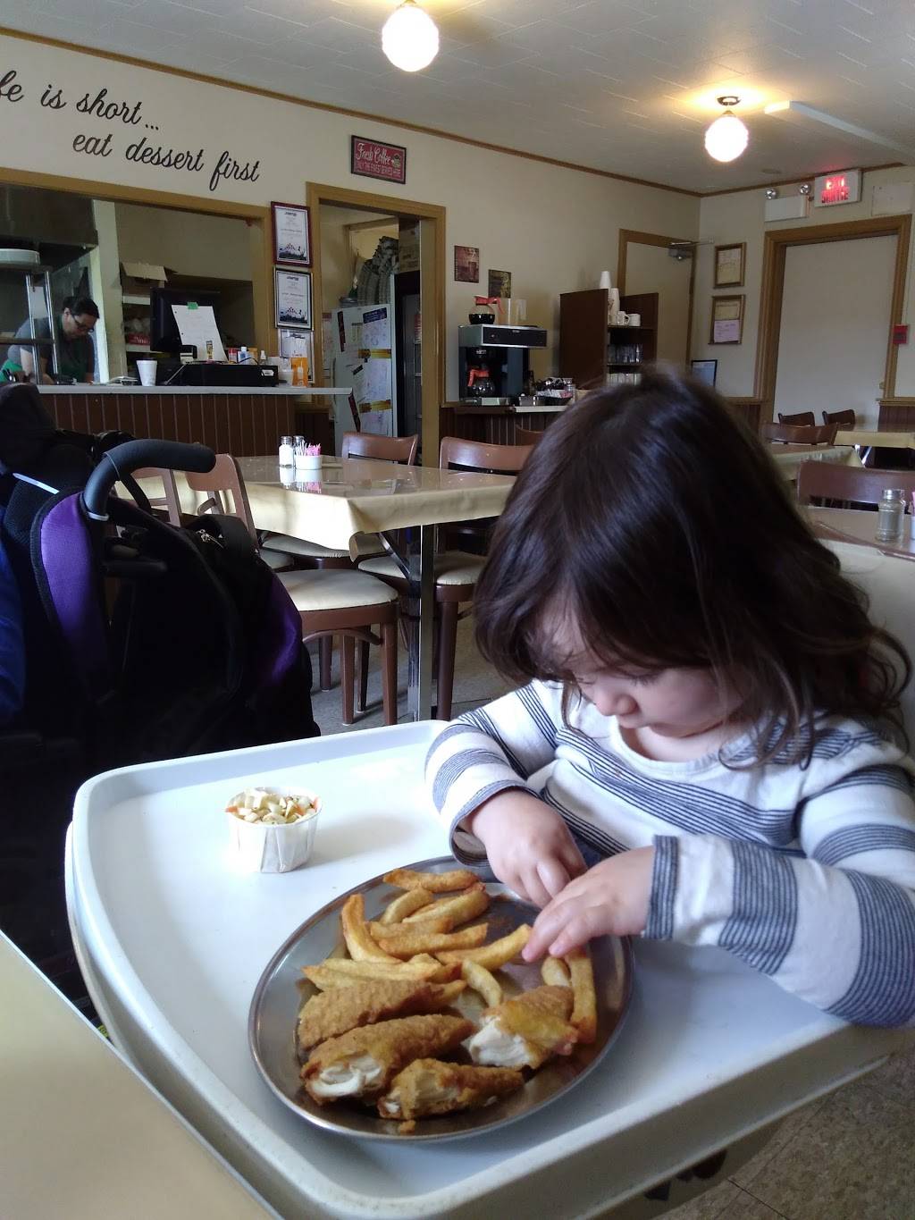 La Gare Waltham Station | restaurant | 512 Boul. de Waltham, QC-148, Waltham, QC J0X 3H0, Canada | 8196895161 OR +1 819-689-5161