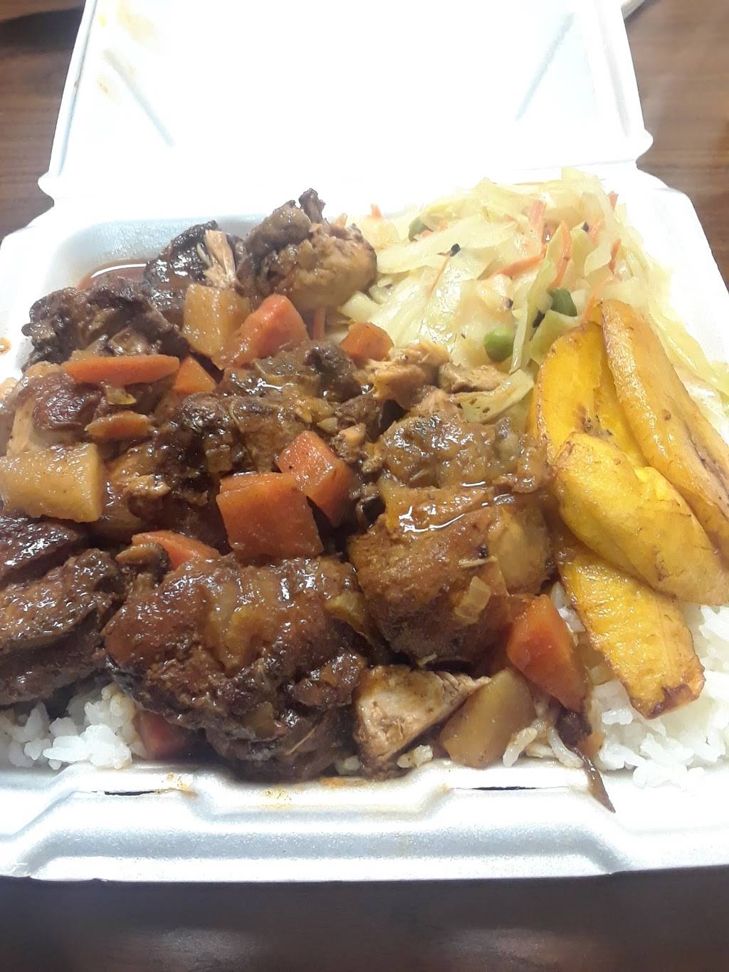 Yaad Food Jamaican Restaurant | restaurant | 89 Main St, Springfield, MA 01151, USA | 4138838364 OR +1 413-883-8364