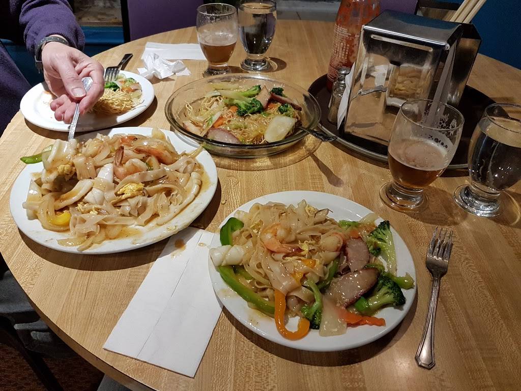 Kim Fay | restaurant | 6690 Avenue de Darlington, Montréal, QC H3S 1J6, Canada | 5147382986 OR +1 514-738-2986