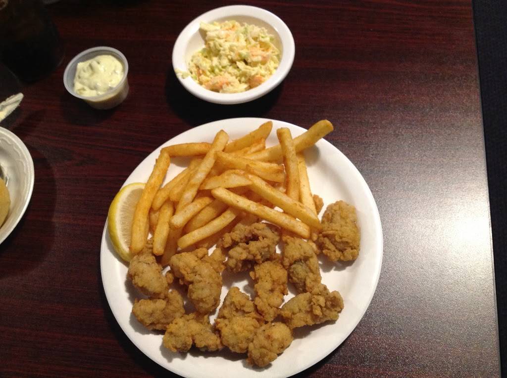 Websters Fish Hook Restaurant | restaurant | 391 Damon Rd, Northampton, MA 01060, USA | 4135863190 OR +1 413-586-3190