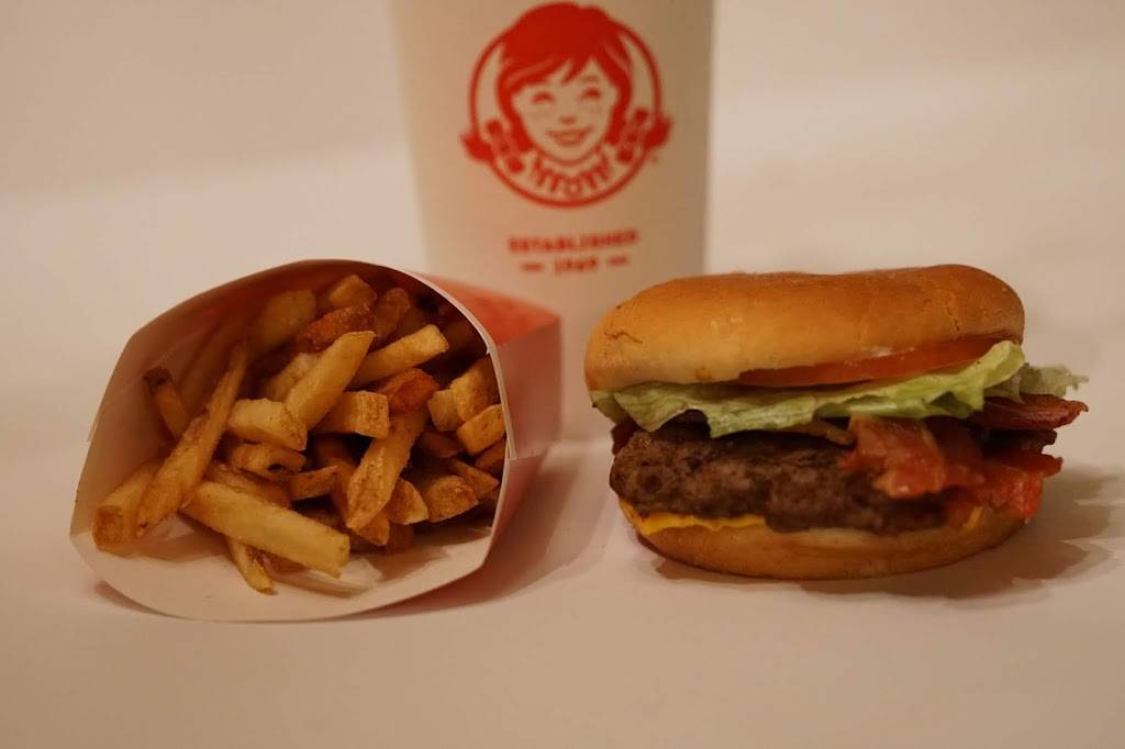 Wendys | restaurant | 1627 N Washington Blvd, Sarasota, FL 34236, USA | 9419547137 OR +1 941-954-7137