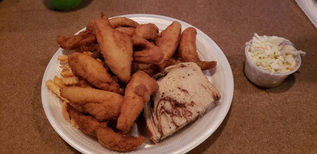 North Chase Bar & Grill | restaurant | 7786 County Road S, Sobieski, WI 54171, USA | 9208228606 OR +1 920-822-8606