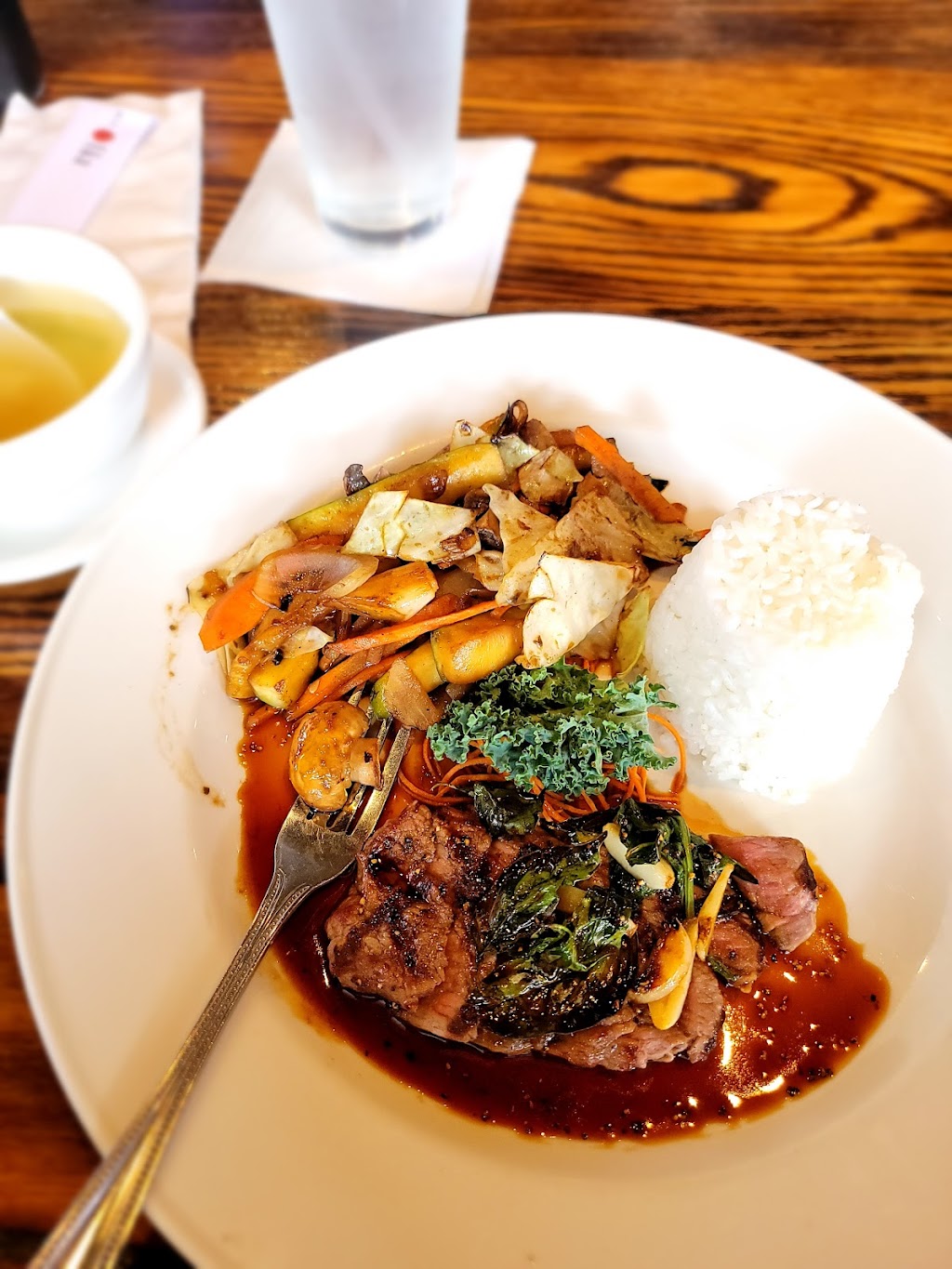 Aka Sushi House | restaurant | 2390 W Alabama St, Houston, TX 77098, USA | 7138077875 OR +1 713-807-7875