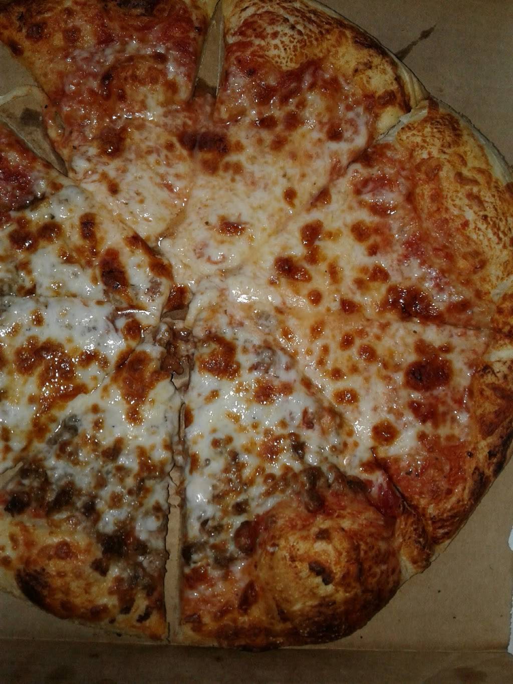 Mancinos of Connersville | restaurant | 303 W 30th St, Connersville, IN 47331, USA | 7658276155 OR +1 765-827-6155