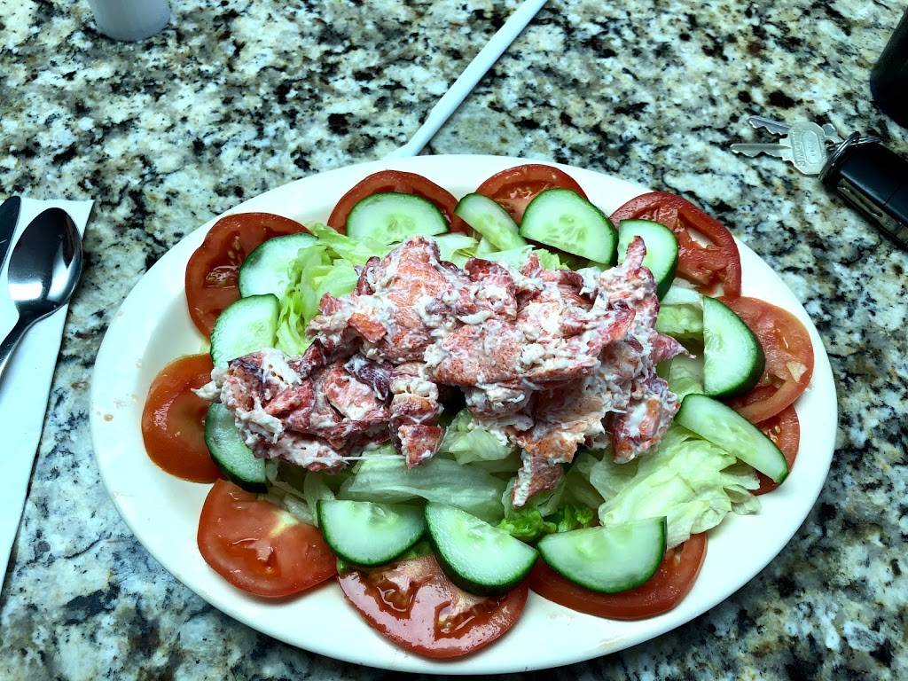 Eagles Nest Restaurant | restaurant | 1016 N Main St #1239, Brewer, ME 04412, USA | 2079897635 OR +1 207-989-7635