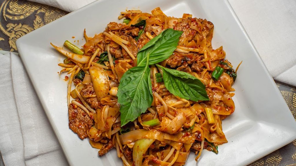 Bahn Thai & M | restaurant | 2226 Holiday Manor Center Suite 8, Louisville, KY 40222, USA | 5023652776 OR +1 502-365-2776