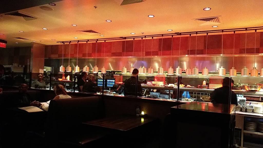 Yard House | restaurant | 9401 W Westgate Blvd, Glendale, AZ 85305, USA | 6238723900 OR +1 623-872-3900