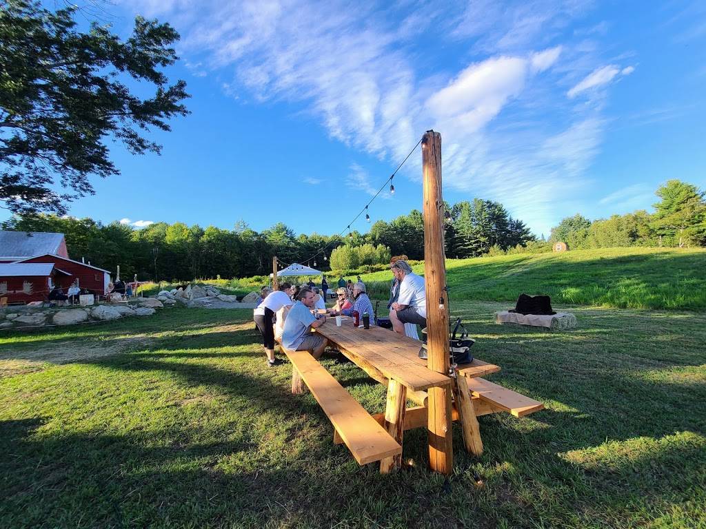 The Farmhouse Beer Garden | restaurant | 926 Farmington Falls Rd, Rte 2, Farmington, ME 04938, USA | 2075784353 OR +1 207-578-4353