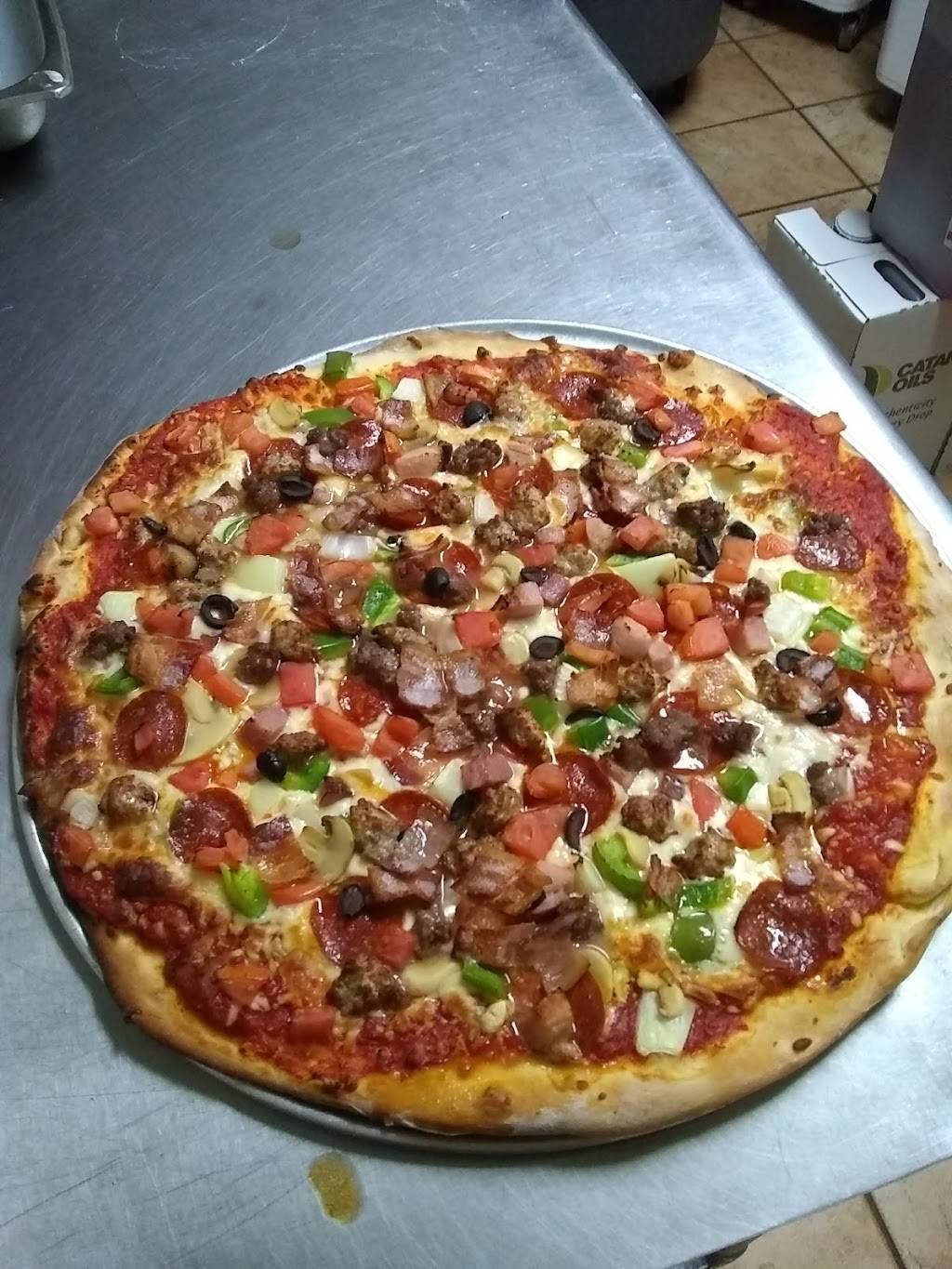 Crosstone Restaurant | restaurant | 1132 S Main St, Bryant Pond, ME 04219, USA | 2076742392 OR +1 207-674-2392