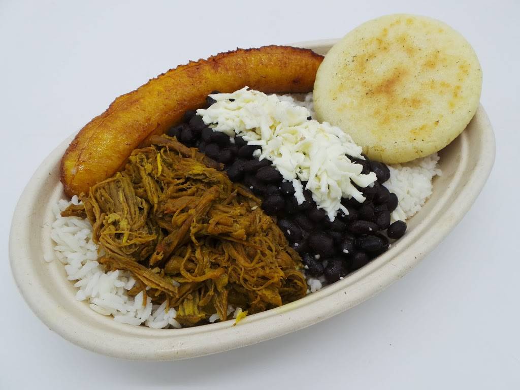 Latin Fork Arepas drive thru | restaurant | 280 E Vine St, Kissimmee, FL 34744, USA | 4077852090 OR +1 407-785-2090