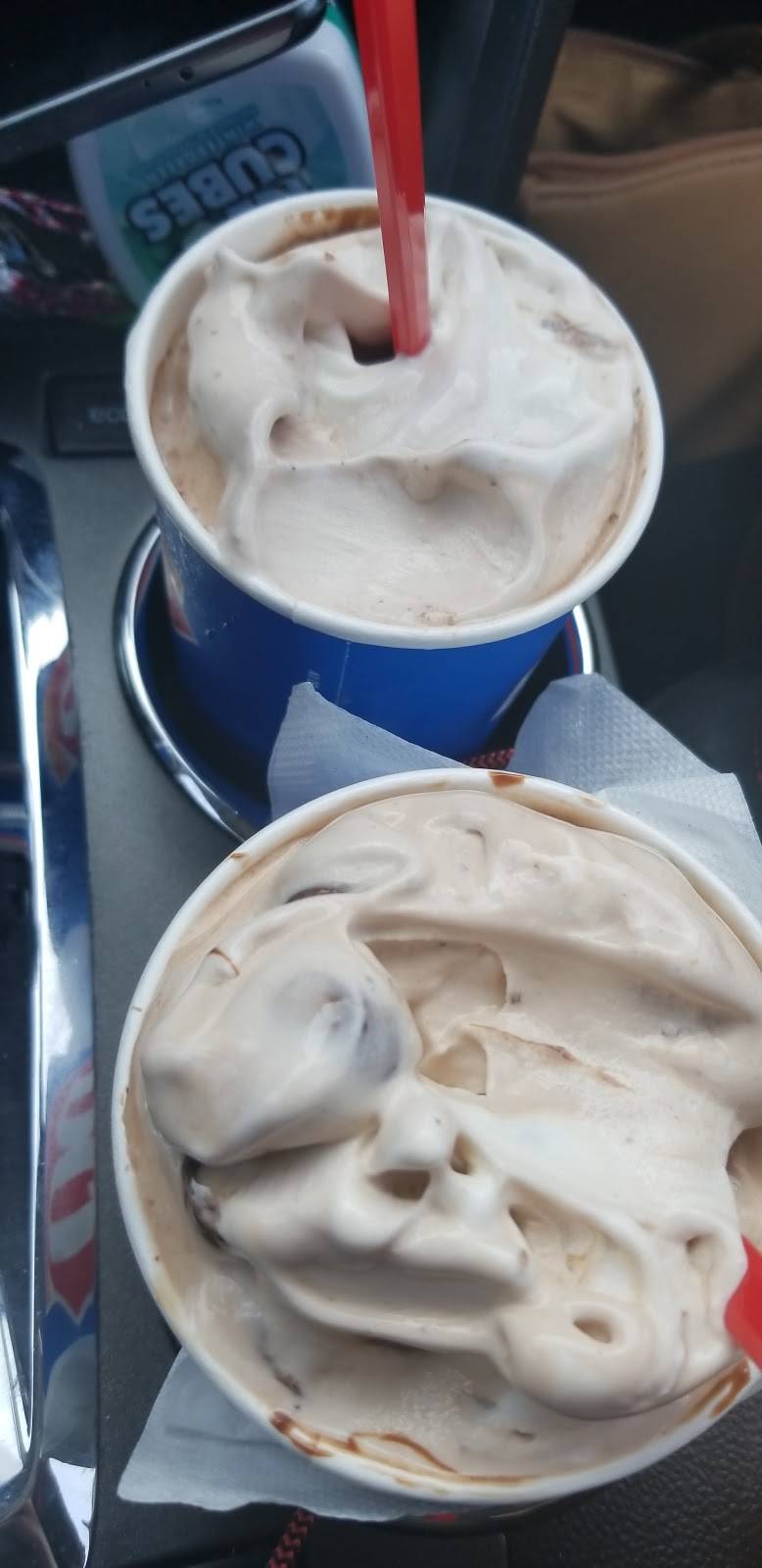 Dairy Queen Grill & Chill | restaurant | 1159 E Virginia St, Evansville, IN 47711, USA | 8124229341 OR +1 812-422-9341