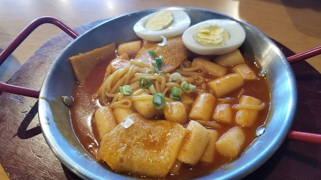 DM Chicken | restaurant | 3250, Midland Ave, Scarborough, ON M1V 0C7, Canada | 4165466035 OR +1 416-546-6035