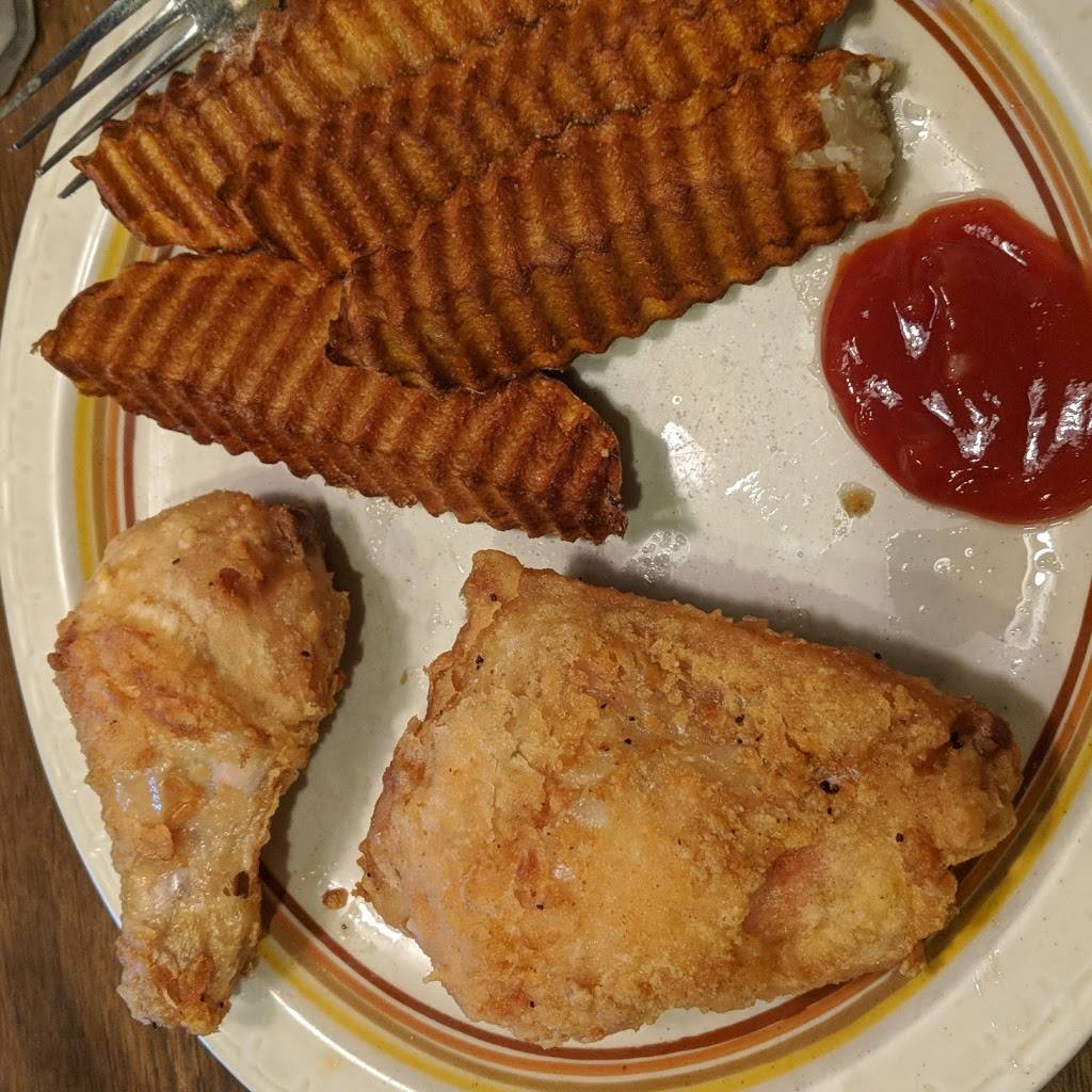 Zs Restaurant & Lounge | restaurant | 3937 W Airline Hwy, Waterloo, IA 50703, USA | 3192348717 OR +1 319-234-8717