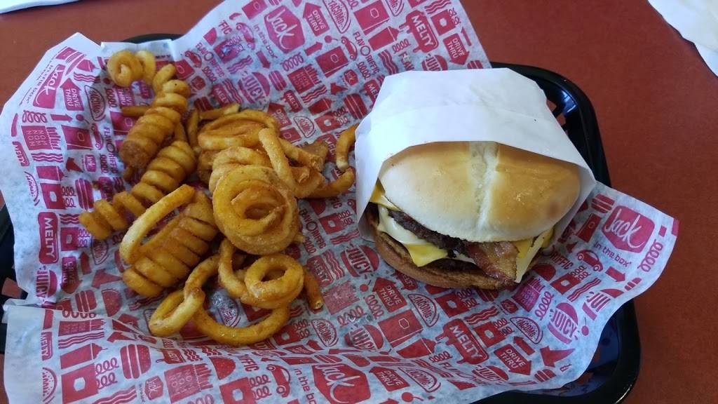 Jack in the Box | restaurant | 3808 Plaza Dr, Oceanside, CA 92056, USA | 7609410841 OR +1 760-941-0841