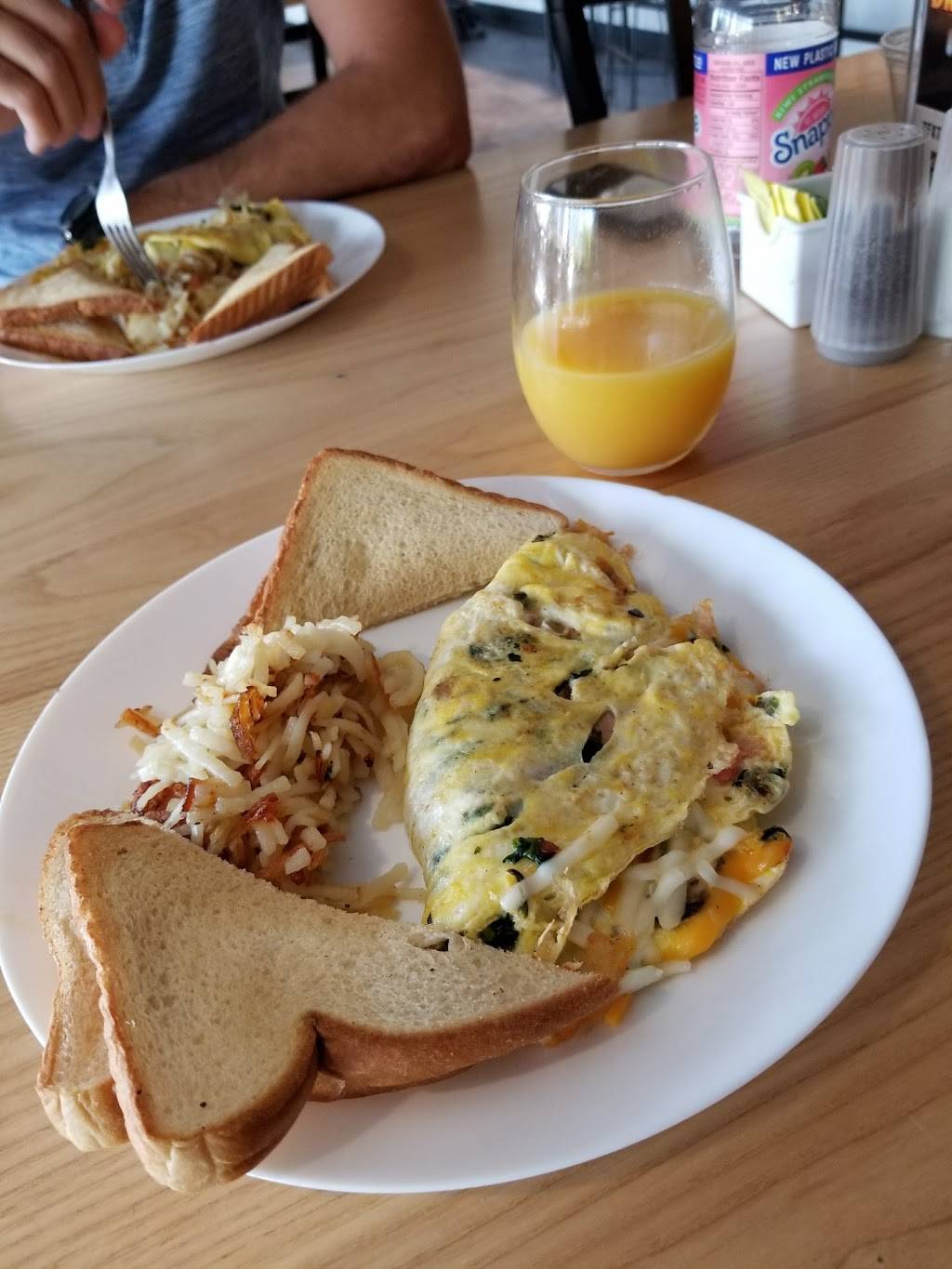 The Attic On Kennedy | cafe | 500 E Kennedy Blvd #400, Tampa, FL 33602, USA | 8132261003 OR +1 813-226-1003