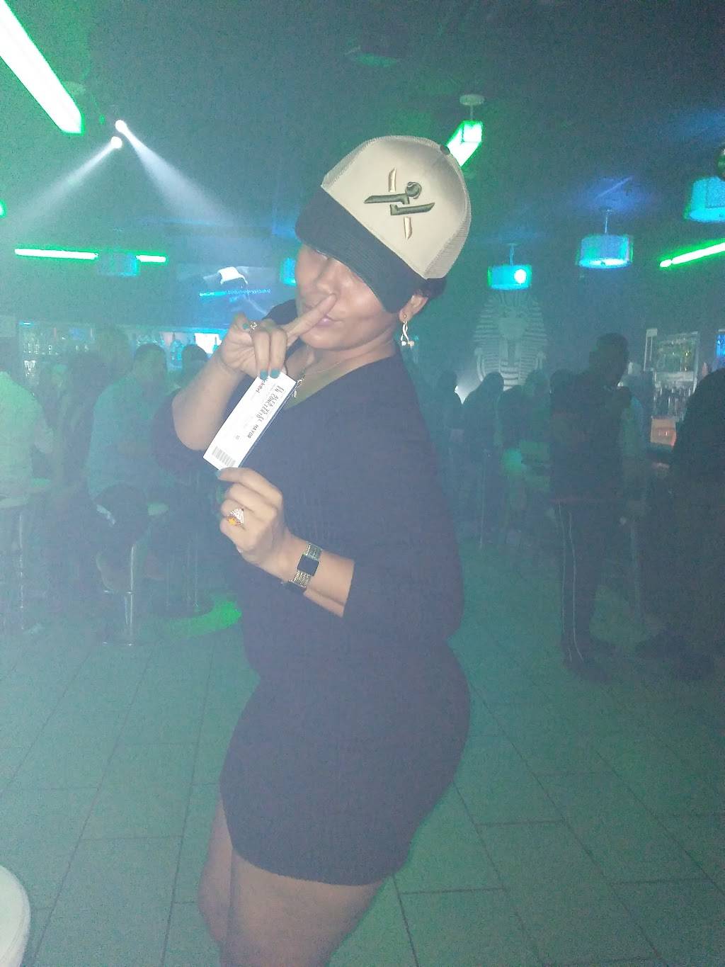 Makumba Restaurant Bar Lounge and Outdoor | restaurant | 4501 Castor Ave, Philadelphia, PA 19124, USA | 2673467800 OR +1 267-346-7800