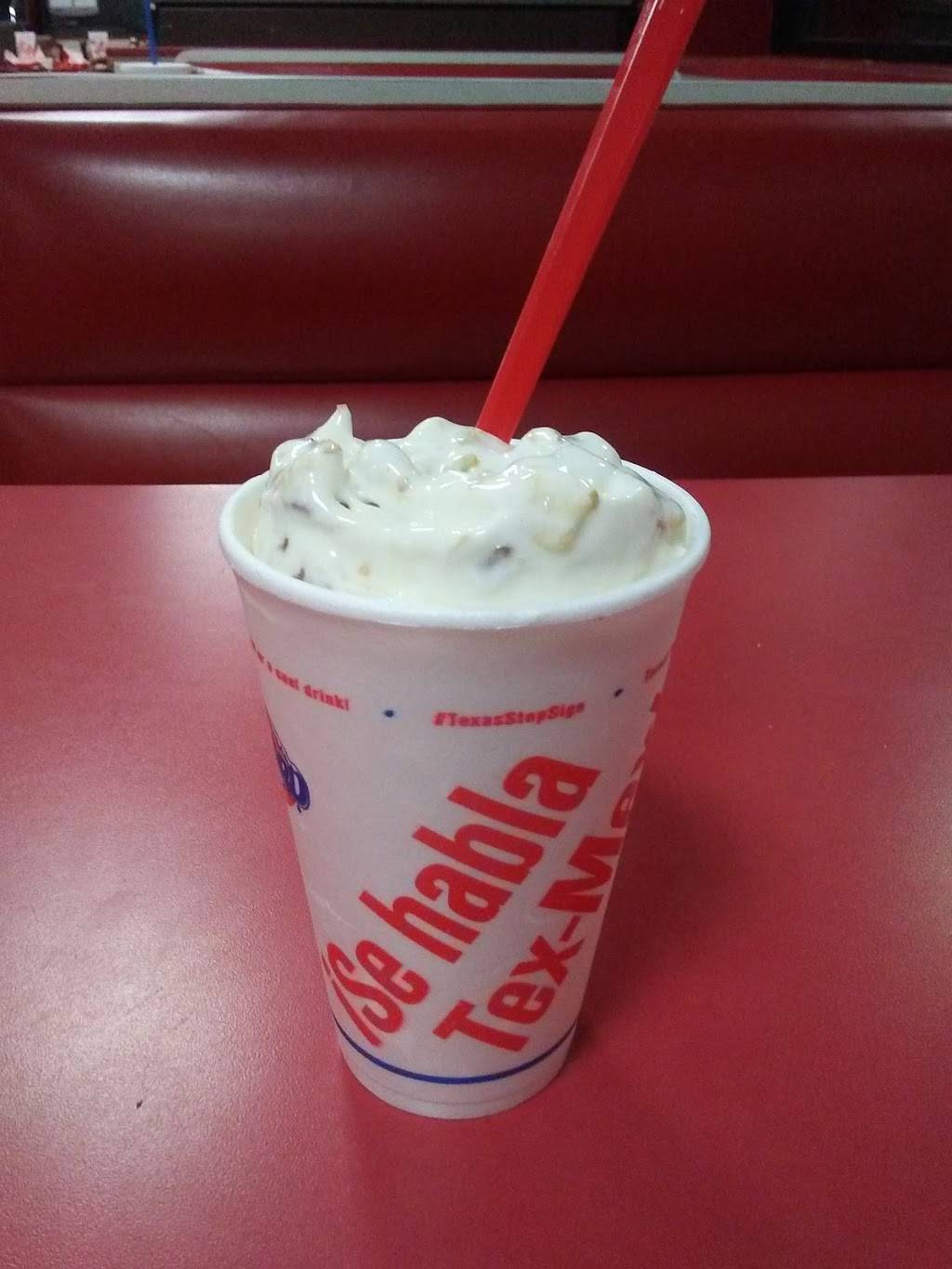 Dairy Queen | restaurant | Dilley, TX 78017, USA | 8309651833 OR +1 830-965-1833