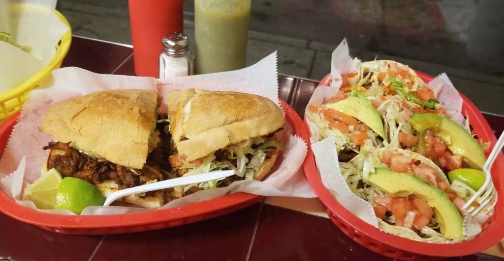 Carmelas Taqueria | restaurant | 1206 W Lawrence Ave, Chicago, IL 60640, USA | 7732755321 OR +1 773-275-5321