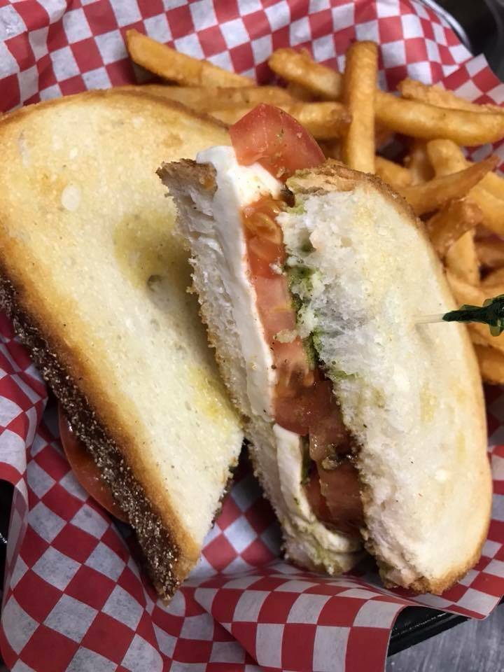 RiVive Pool Bar & Grill | restaurant | Beach Quarters Resort, 501 Atlantic Ave, Virginia Beach, VA 23451, USA | 7574223186 OR +1 757-422-3186