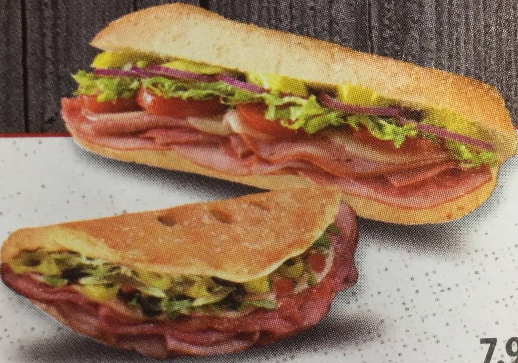 Papas Pizza & BBQ | restaurant | 1404 E Jefferson Ave, Detroit, MI 48207, USA | 3139727272 OR +1 313-972-7272