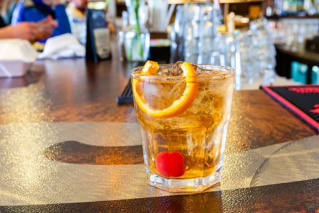 Creekside Clubhouse & Grill | restaurant | 530 Cotton Ranch Dr, Gypsum, CO 81637, USA | 9705245160 OR +1 970-524-5160