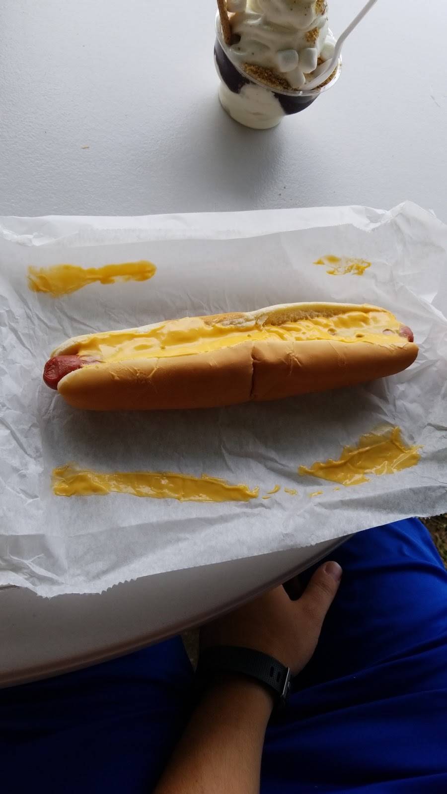 Frosties Rail Stop | restaurant | 301 W Main St, Louisa, VA 23093, USA | 5404183732 OR +1 540-418-3732