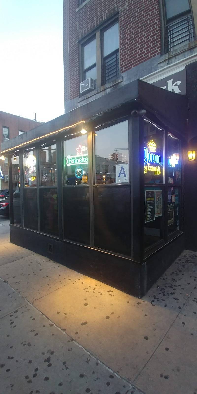 The Kettle Black | restaurant | 8622 3rd Ave, Brooklyn, NY 11209, USA | 7186807862 OR +1 718-680-7862