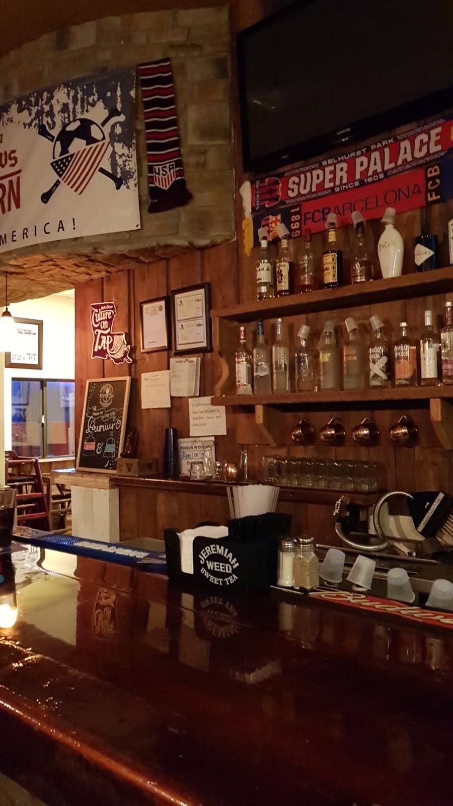 Halftime | restaurant | 156 N College St, Auburn, AL 36830, USA | 3348877800 OR +1 334-887-7800