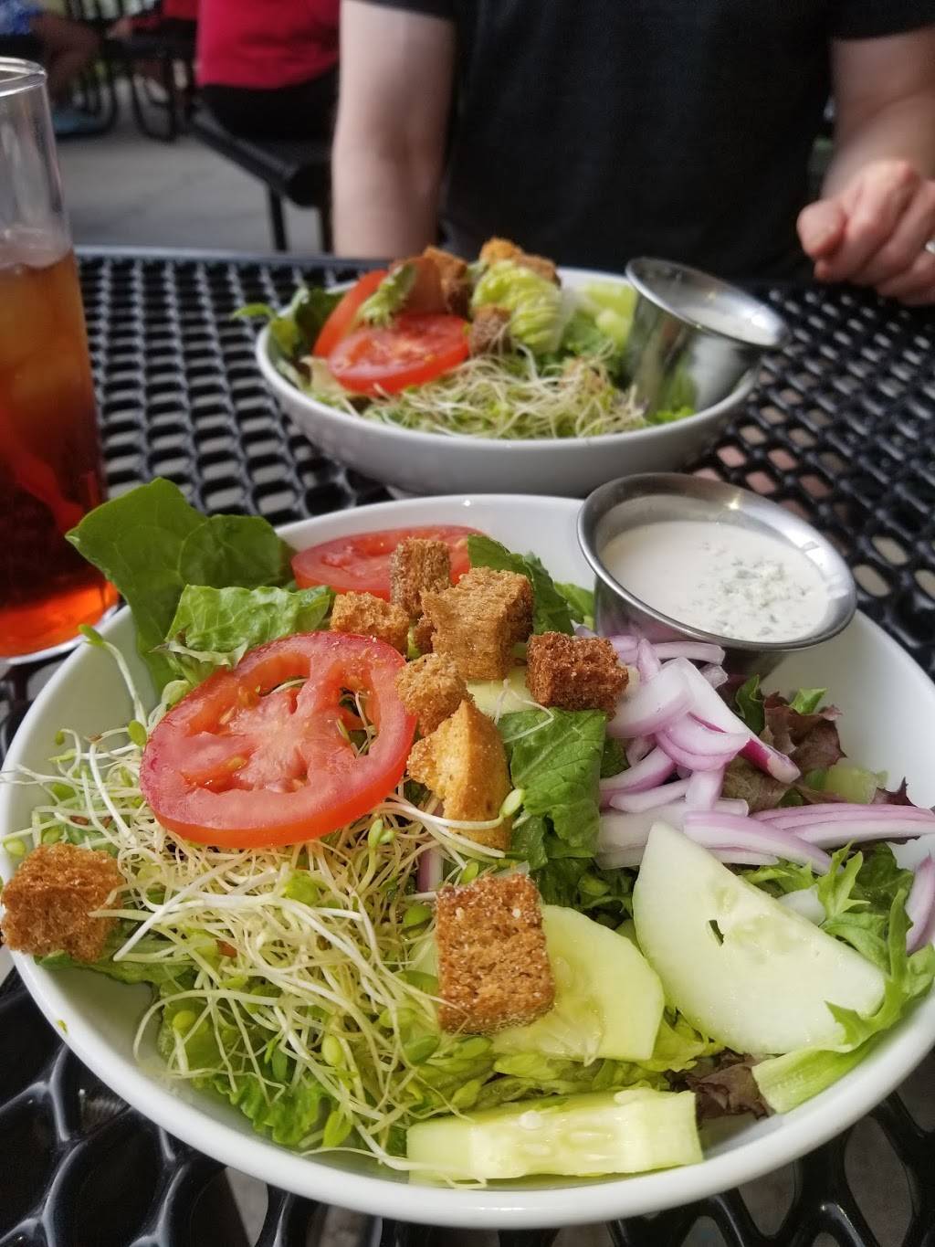 Sahms Ale House Monon | restaurant | 1435 E 86th St a, Indianapolis, IN 46240, USA | 3177351293 OR +1 317-735-1293