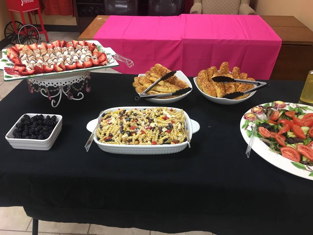 Julias Bistro | restaurant | 1J6, 217 Niagara St, Dunnville, ON N1A 2A9, Canada | 9059063924 OR +1 905-906-3924