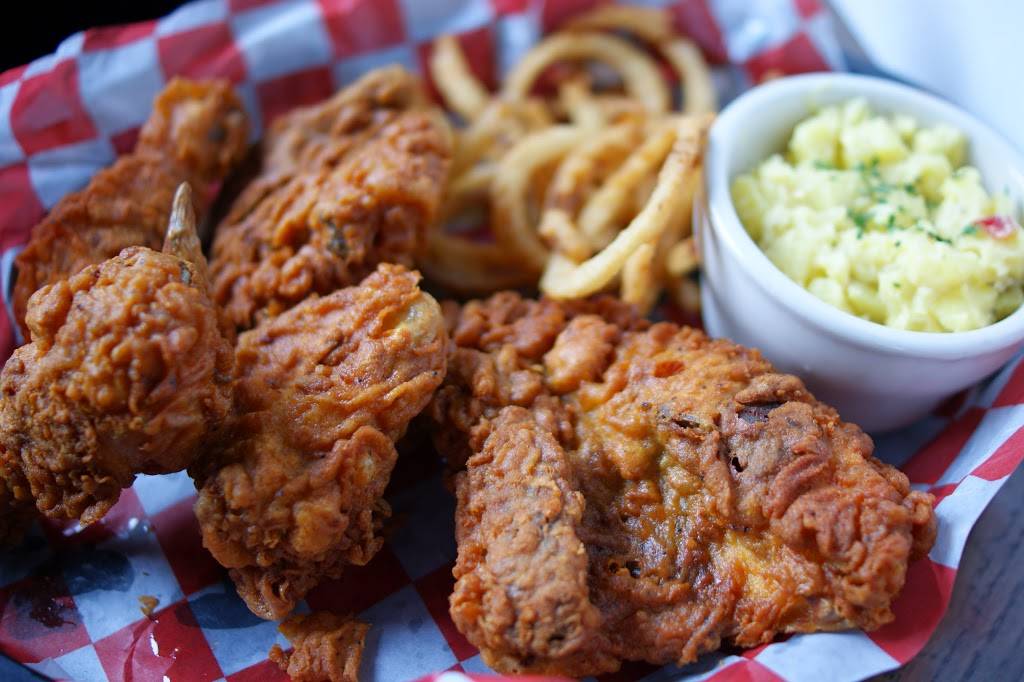 Big Daddys Bar in Soulard - #1 Patio & Party Spot | restaurant | 1000 Sidney St, St. Louis, MO 63104, USA | 3147713066 OR +1 314-771-3066