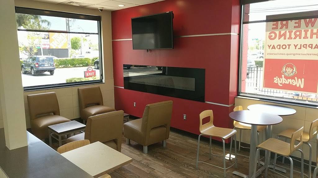 Wendys | restaurant | 16601 NW 57th Ave, Hialeah, FL 33014, USA | 3056232690 OR +1 305-623-2690