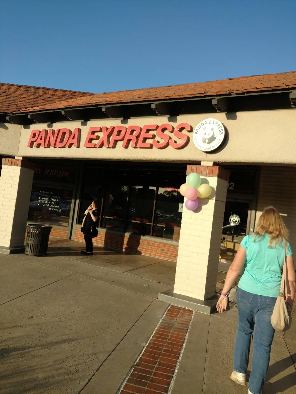 Panda Express | meal takeaway | 25902 McBean Pkwy, Santa Clarita, CA 91355, USA | 6612881507 OR +1 661-288-1507
