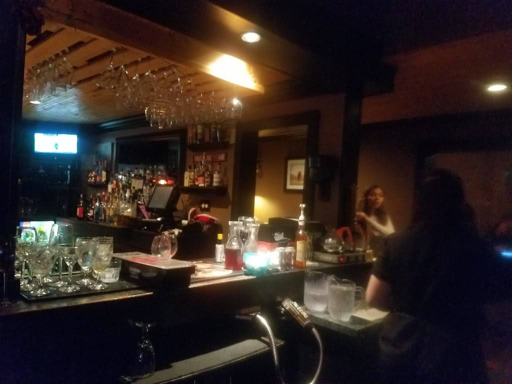 Magnolias Restaurant & Catering | restaurant | 130 N Lafayette St, Macomb, IL 61455, USA | 3098332725 OR +1 309-833-2725