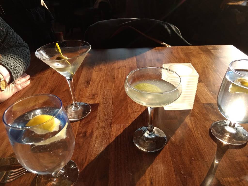 Bil-Mar Restaurant | restaurant | 1223 S Harbor Dr, Grand Haven, MI 49417, USA | 6168425920 OR +1 616-842-5920