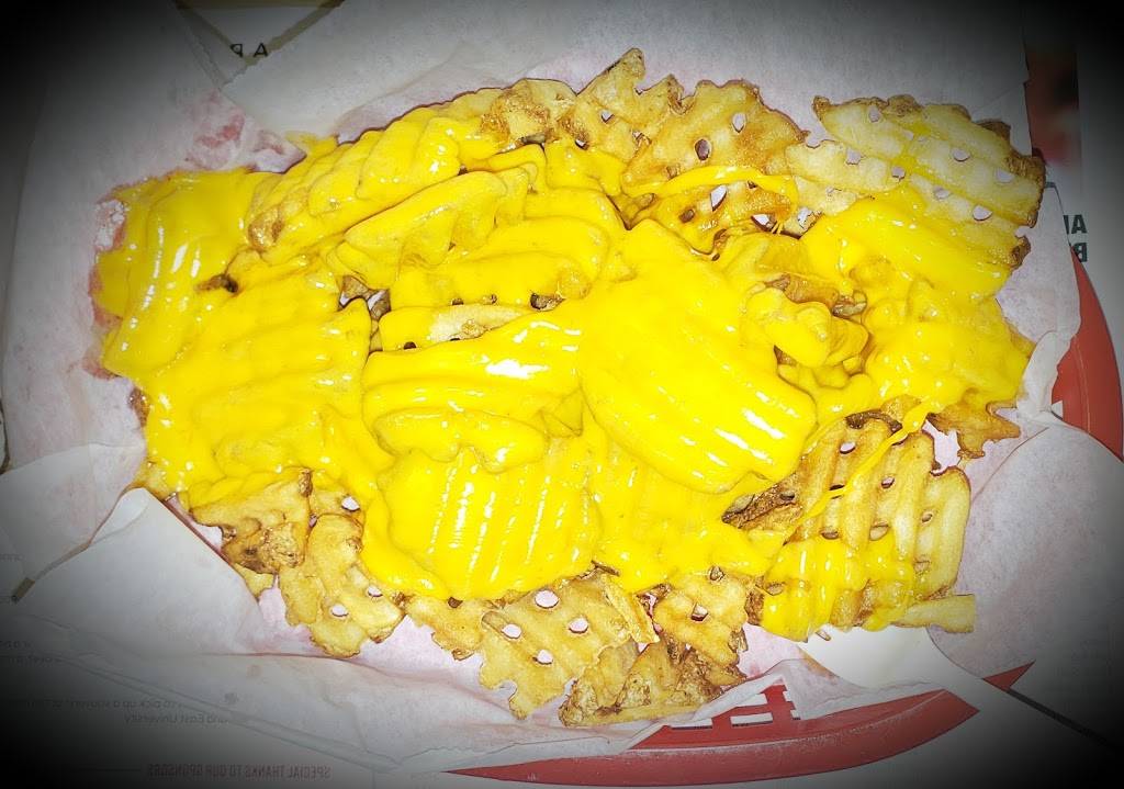 Rays Red Hots | restaurant | 629 E University Ave, Ann Arbor, MI 48104, USA | 7349983647 OR +1 734-998-3647