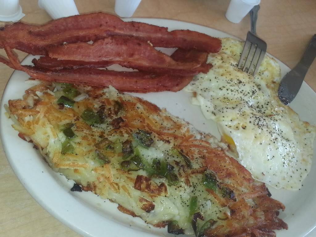 Charlies Coney Island | restaurant | 2490 Broadway, Gary, IN 46407, USA | 2198832117 OR +1 219-883-2117