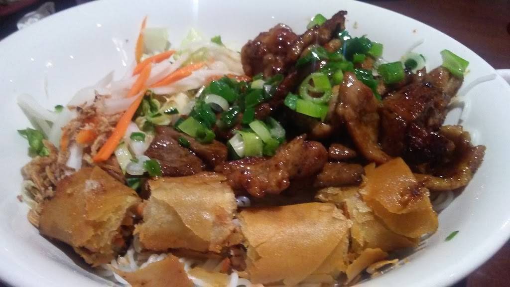 House Of Pho | restaurant | 3120 E Plaza Blvd, National City, CA 91950, USA | 6194703988 OR +1 619-470-3988