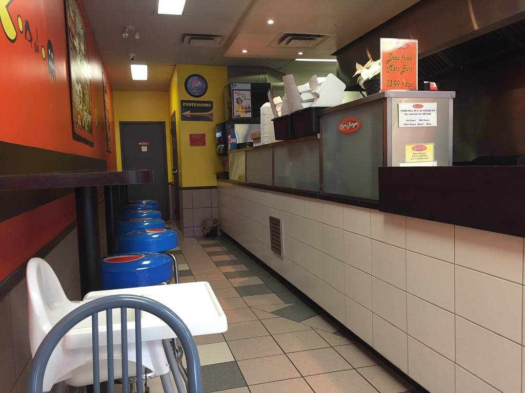 Retro Burger | restaurant | 1684 Danforth Ave, Toronto, ON M4C 1H6, Canada | 6473467771 OR +1 647-346-7771