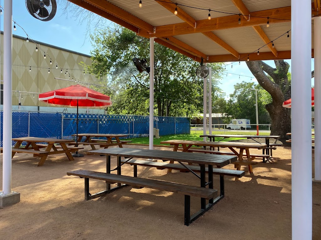 Fat City | restaurant | 6700 Burnet Rd Suite B, Austin, TX 78757, USA | 5125512464 OR +1 512-551-2464