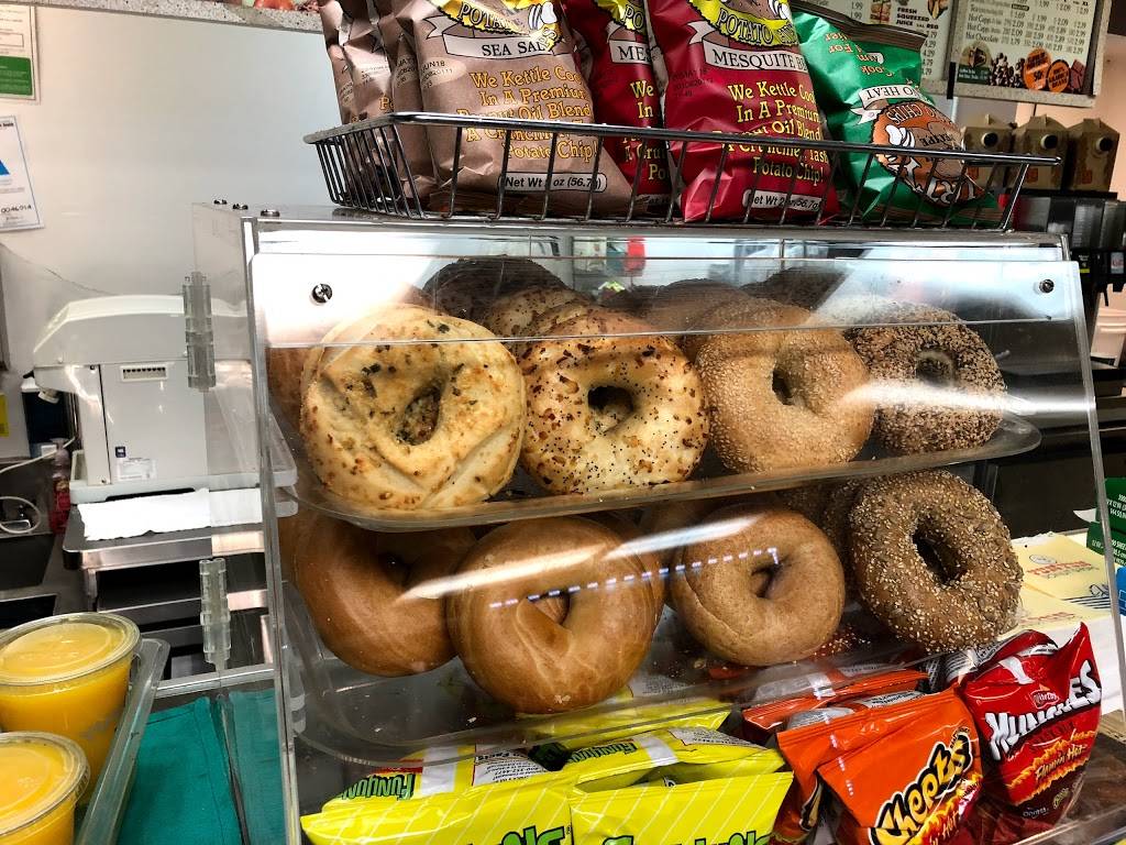 Yum Yum Donuts | cafe | 606 W Glenoaks Blvd, Glendale, CA 91202, USA | 8182468725 OR +1 818-246-8725