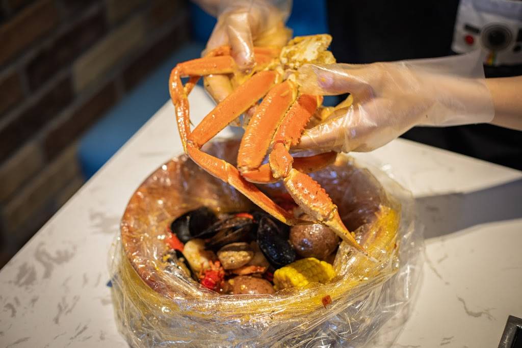 LaTao&CrabbyCrab | restaurant | 3717 Chestnut St, Philadelphia, PA 19104, USA | 2159216288 OR +1 215-921-6288
