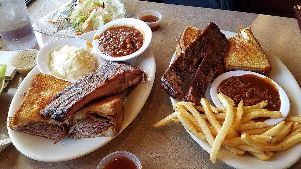 The Bear Pit Bar-B-Q Restaurant | restaurant | 10825 Sepulveda Blvd, Mission Hills, CA 91345, USA | 8183652500 OR +1 818-365-2500