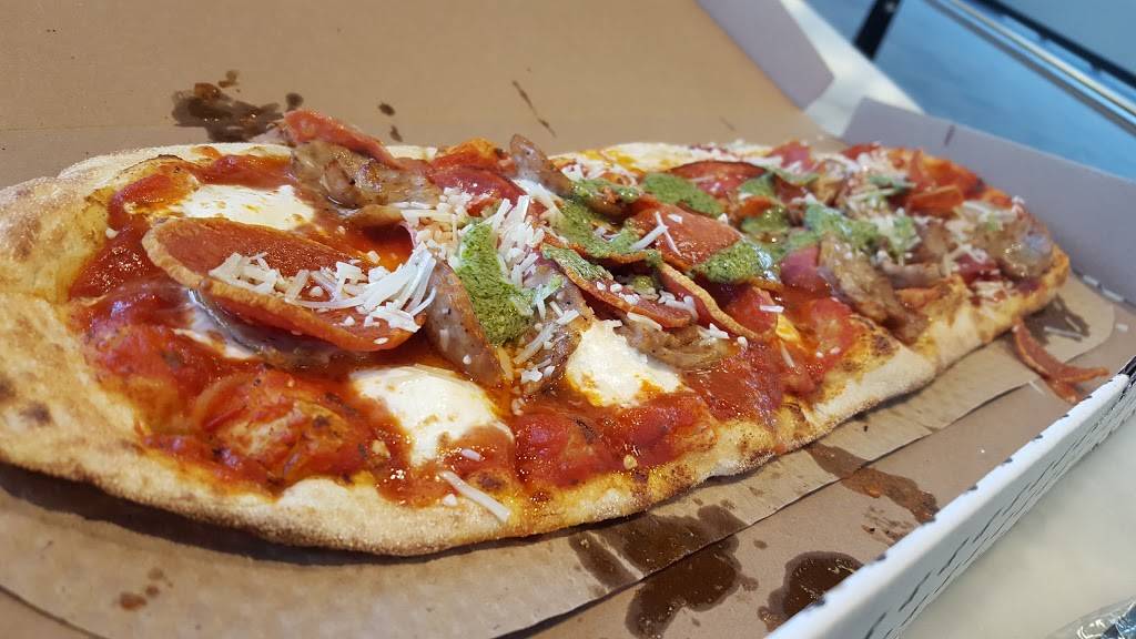 &pizza | restaurant | DULLES I Concourse C Gate C28, Sterling, VA 20166, USA | 2028398576 OR +1 202-839-8576