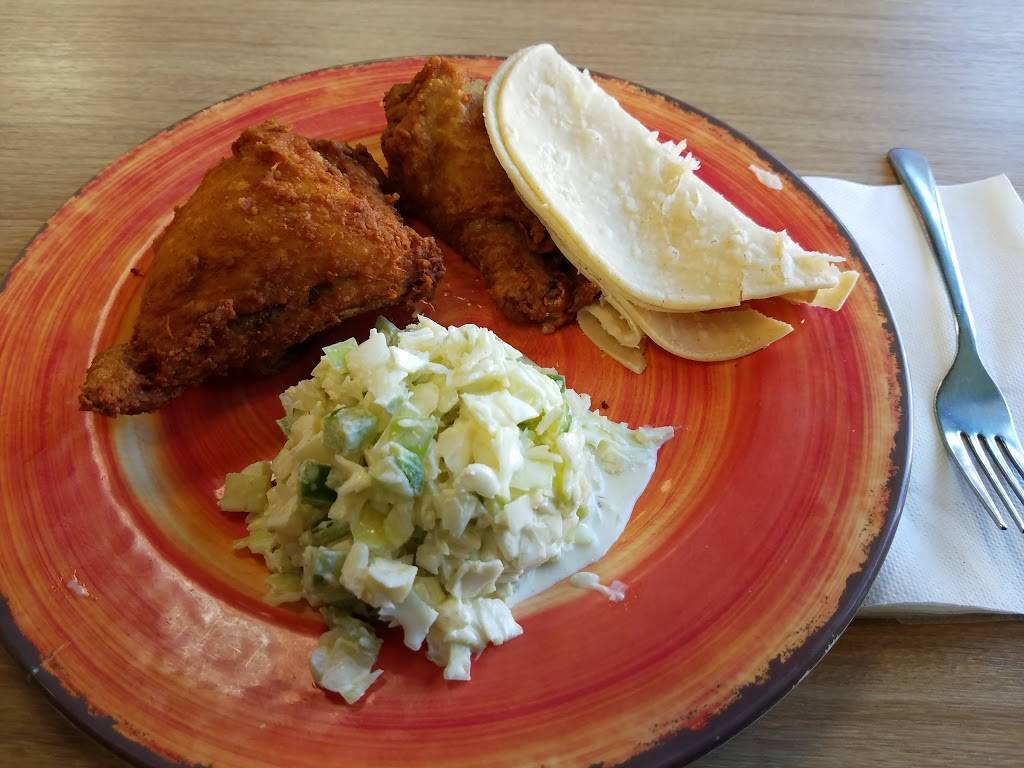 Pollo Campero | restaurant | 50 Fulton Ave, Hempstead, NY 11550, USA | 5162810070 OR +1 516-281-0070