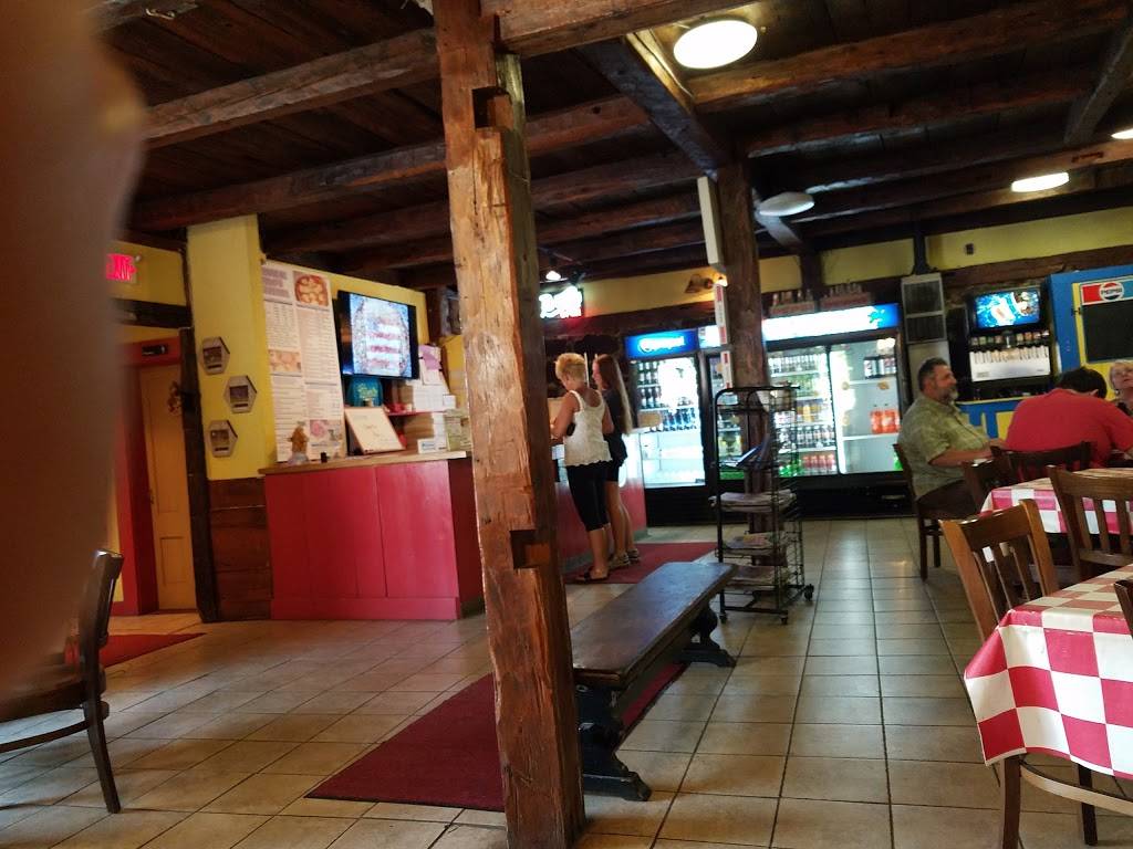 Charlie Macs Pizzeria | restaurant | 17 E Main St, Warner, NH 03278, USA | 6034562828 OR +1 603-456-2828
