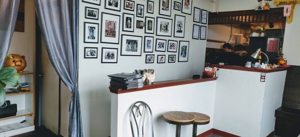 Silver Tray Thai | restaurant | 2101 N 45th St, Seattle, WA 98103, USA | 2066322300 OR +1 206-632-2300