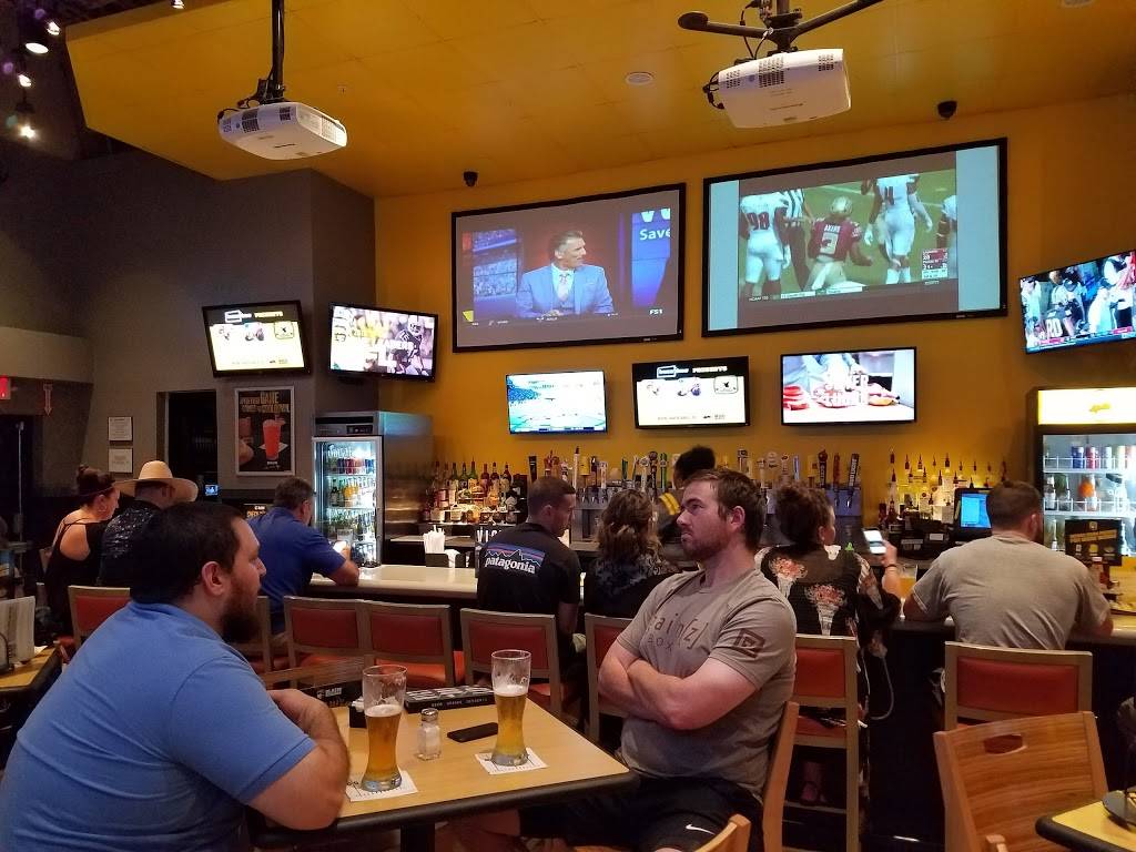 Buffalo Wild Wings | restaurant | 11803 Westheimer Rd #780, Houston, TX 77077, USA | 2814979464 OR +1 281-497-9464