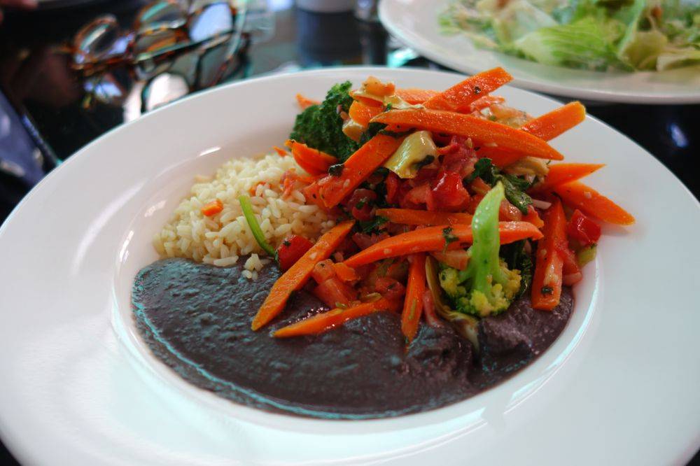 Frutti De Mar Grill | restaurant | 431 Tyler St, Monterey, CA 93940, USA | 8317472212 OR +1 831-747-2212