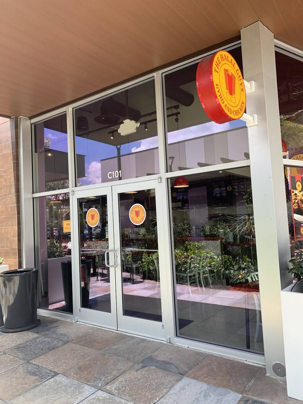 The Halal Guys | restaurant | 10430 Pines Blvd suite, Pembroke Pines, FL 33026, USA | 9549981049 OR +1 954-998-1049